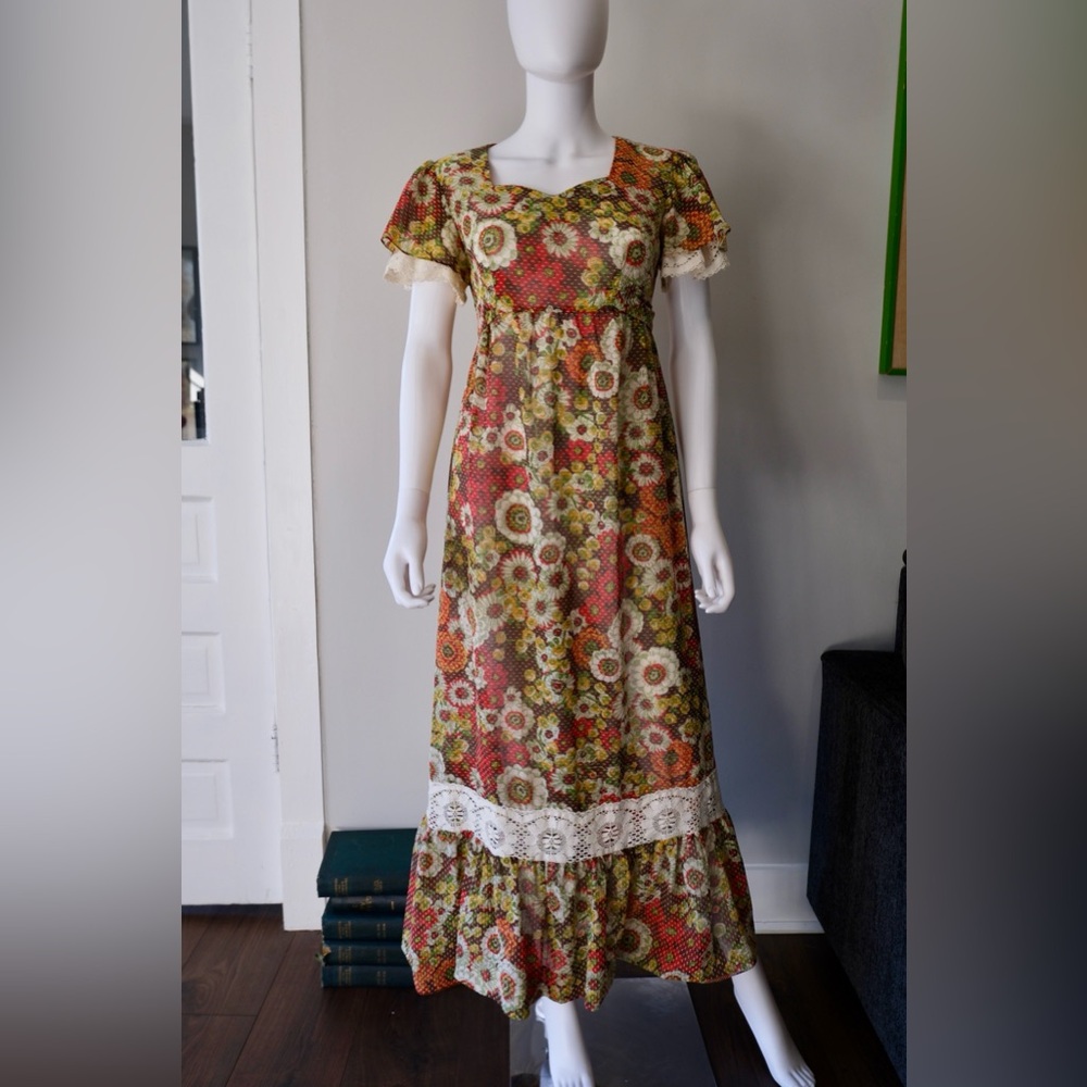 Vintage Floral Prairie Maxi Dress